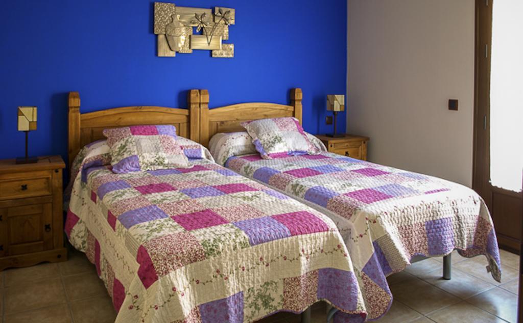 Apartamentos Rurales El Calama Zarza De Granadilla Szoba fotó