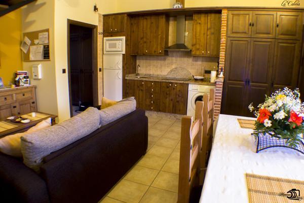 Apartamentos Rurales El Calama Zarza De Granadilla Kültér fotó