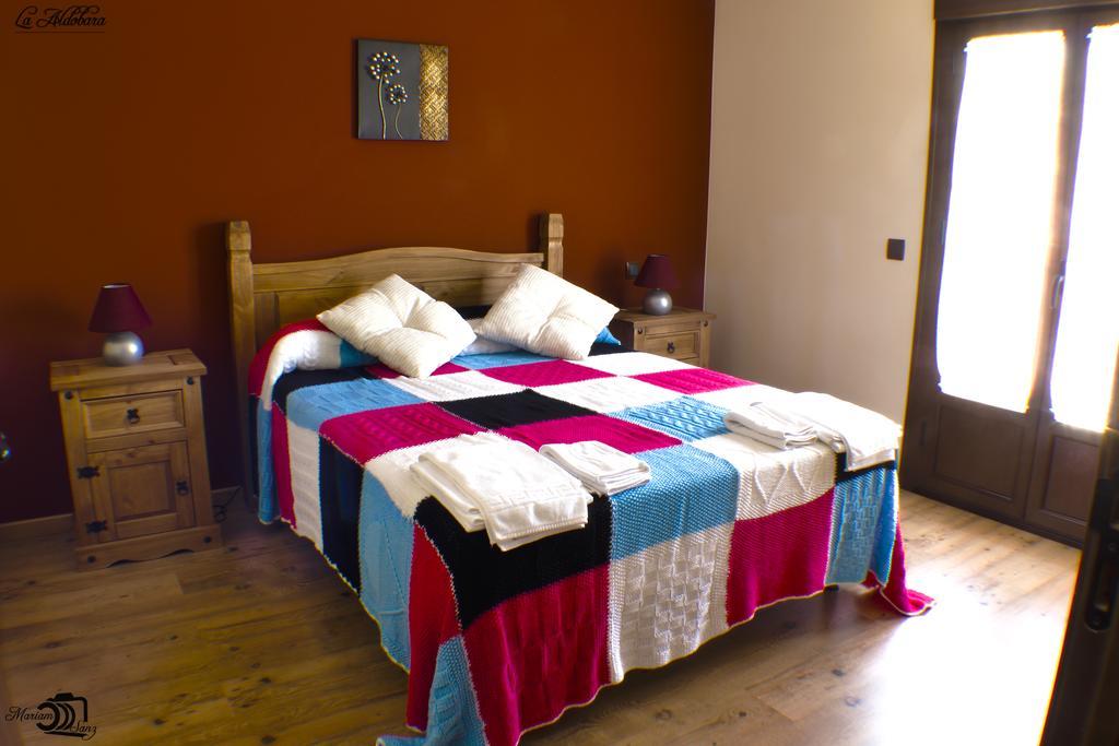 Apartamentos Rurales El Calama Zarza De Granadilla Kültér fotó